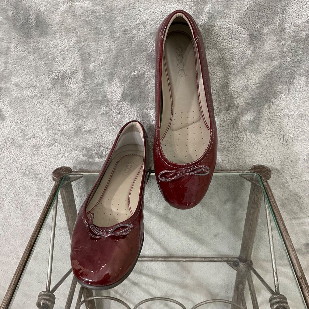 Ecco Women's Ballet Flats Red Paten Leather Slip On Shoe Bow Size 38 US 7-7.5